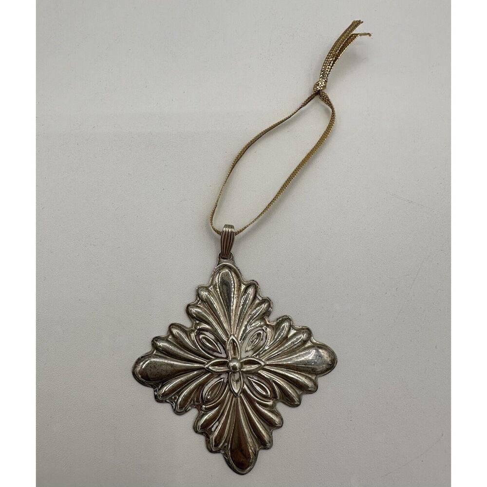 1988 Reed & Barton Sterling Silver Annual Christmas Cross Ornament